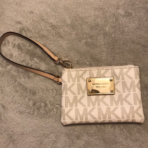 Michael Kors Handbags - Michael Kora wristlet